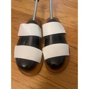 Lulus Womens Size 7 White Leather Sandals Two Strap Flat Casual open toed shoes